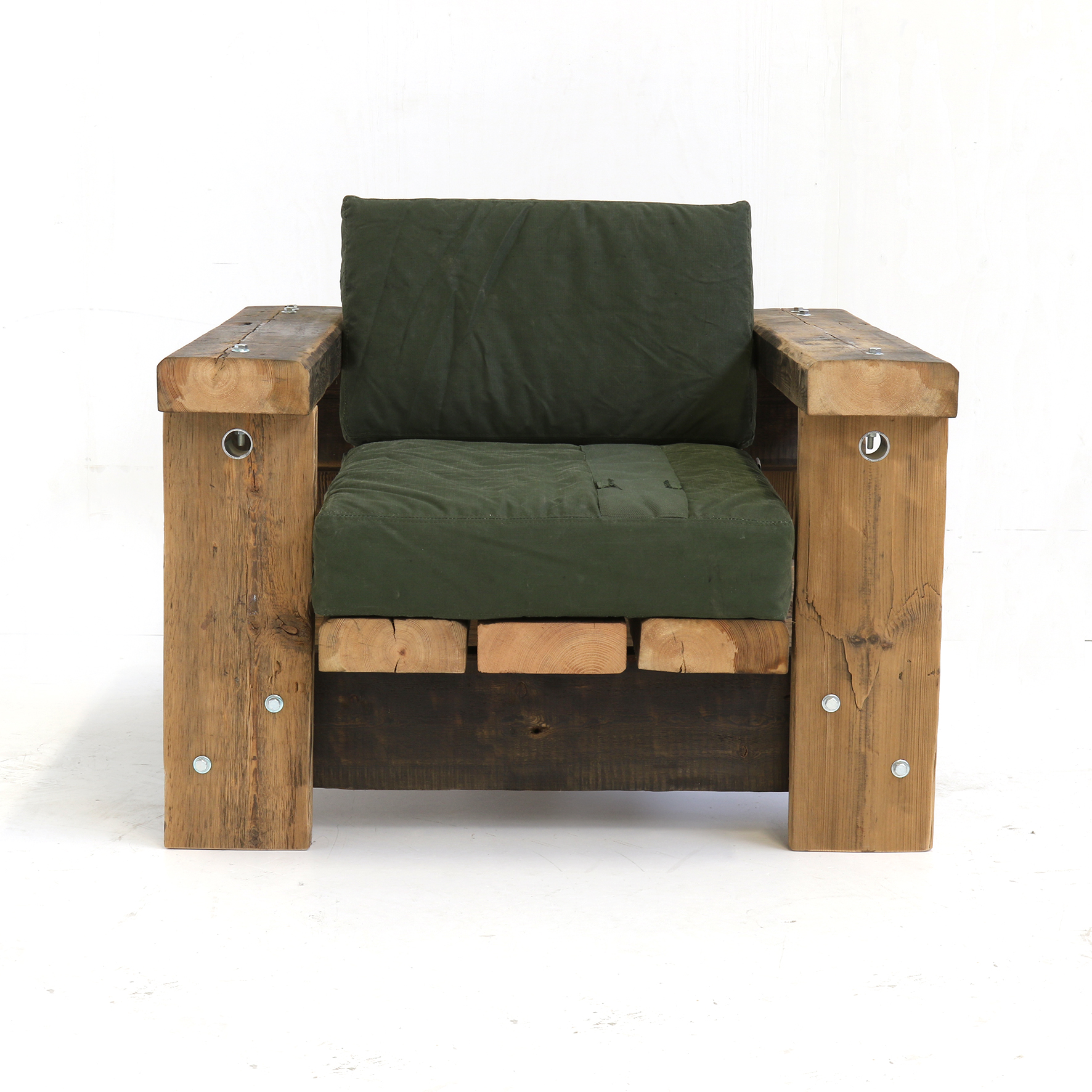 balkenfauteuil-met-kussens-detail - beam - armchair - upholstered