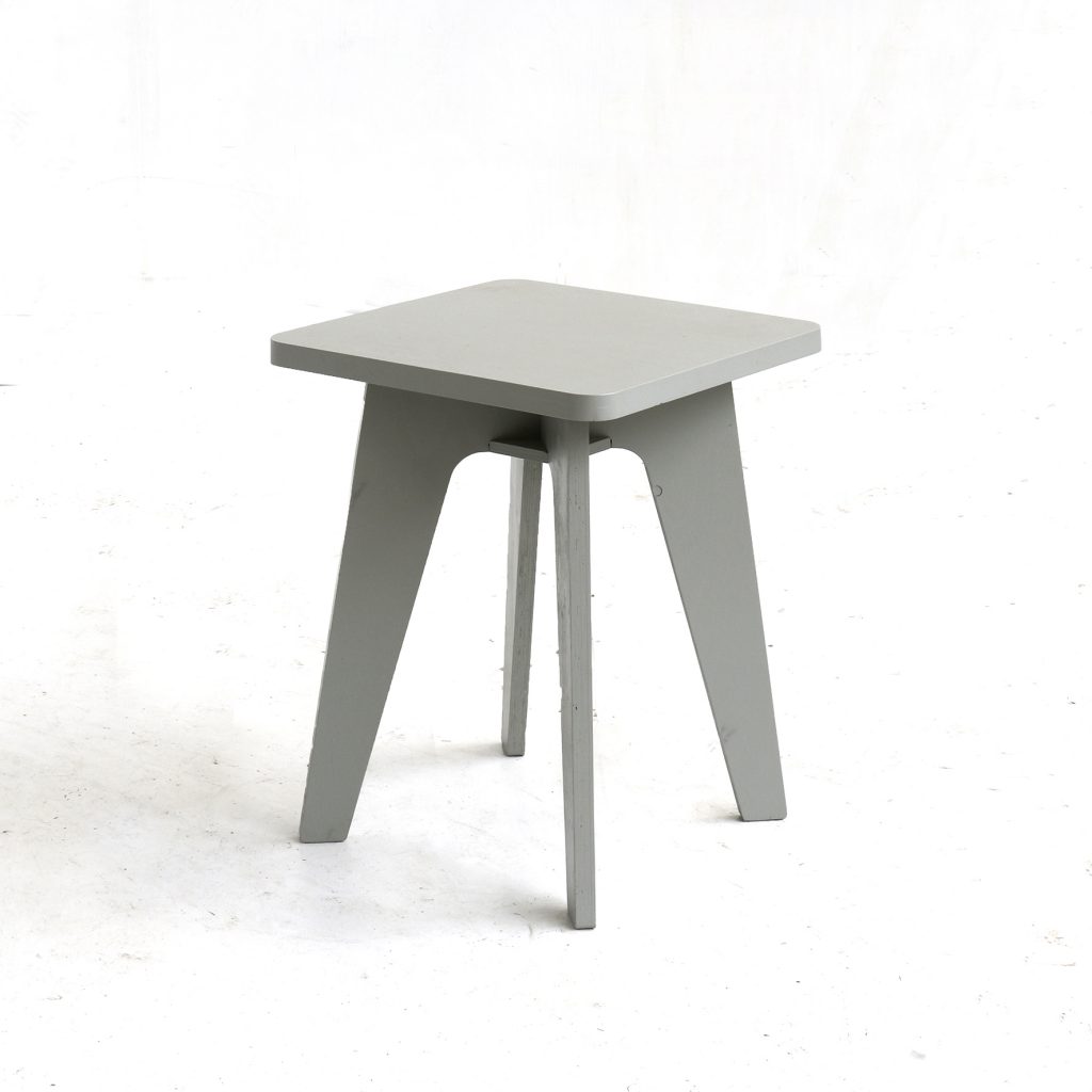 crisis-tafel-60x60x77- table