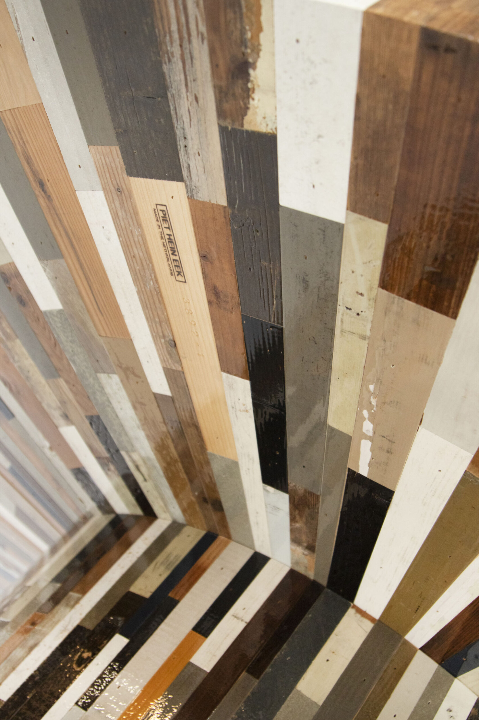 This post is also available in: EN PHE_0054