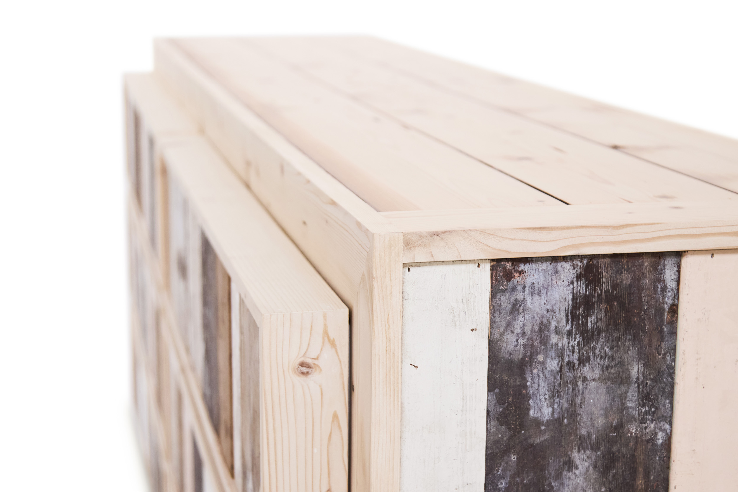 This post is also available in: NL _HE_3756 Kastenpingpong