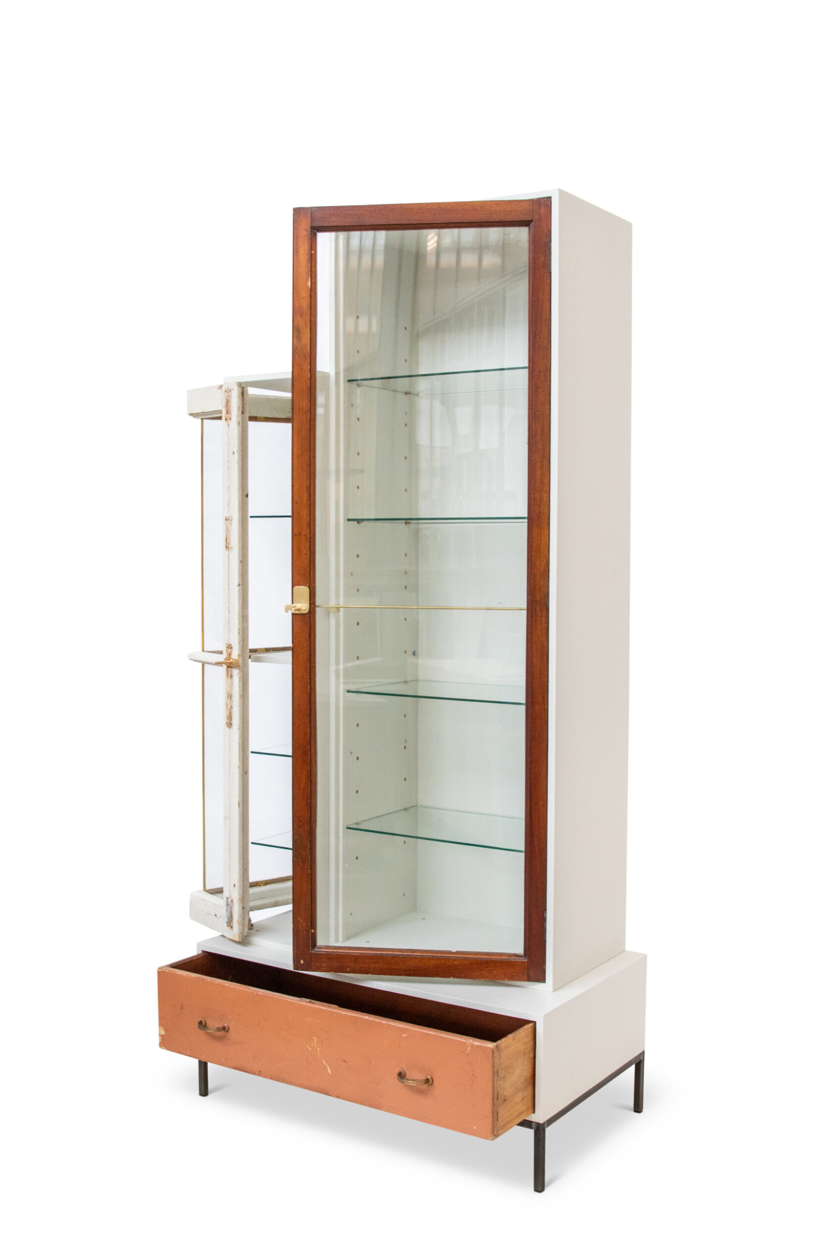 This post is also available in: NL 251100_Welcome cabinet cupboard-6
